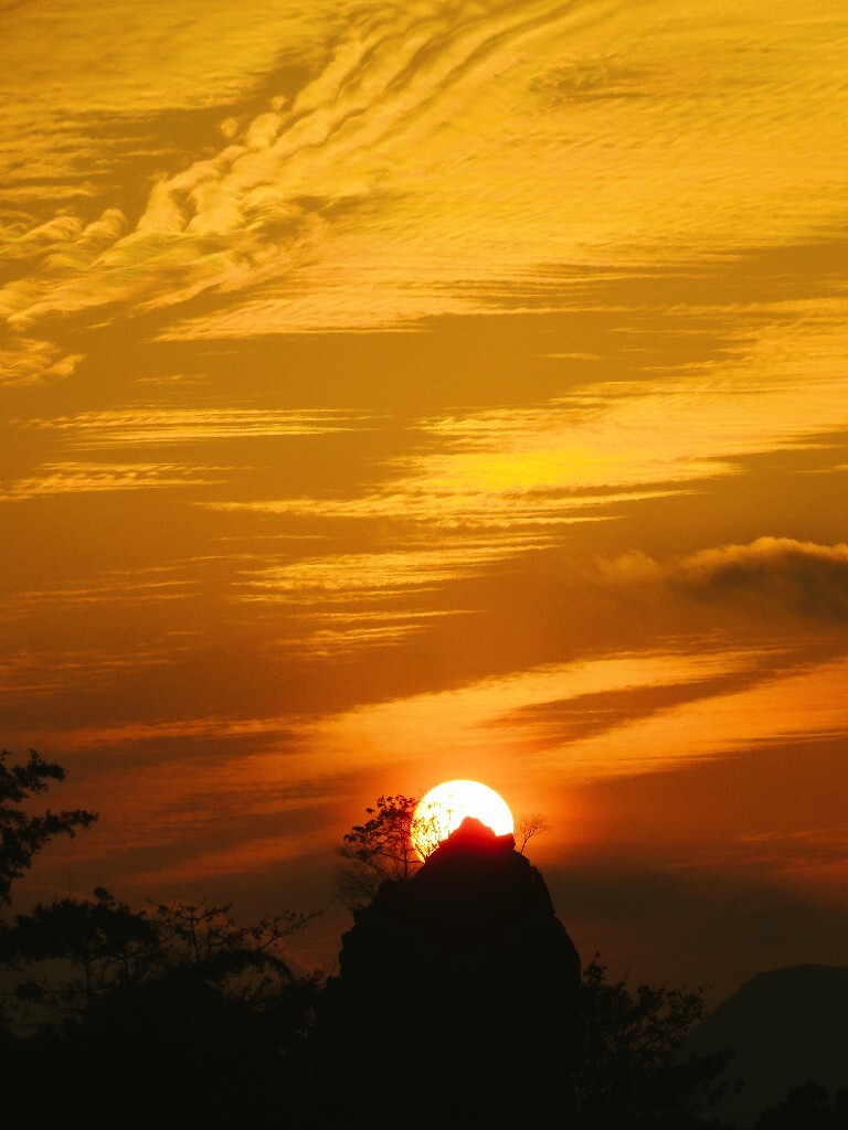 日落西山解释_3孔日落西山_日落西山典故