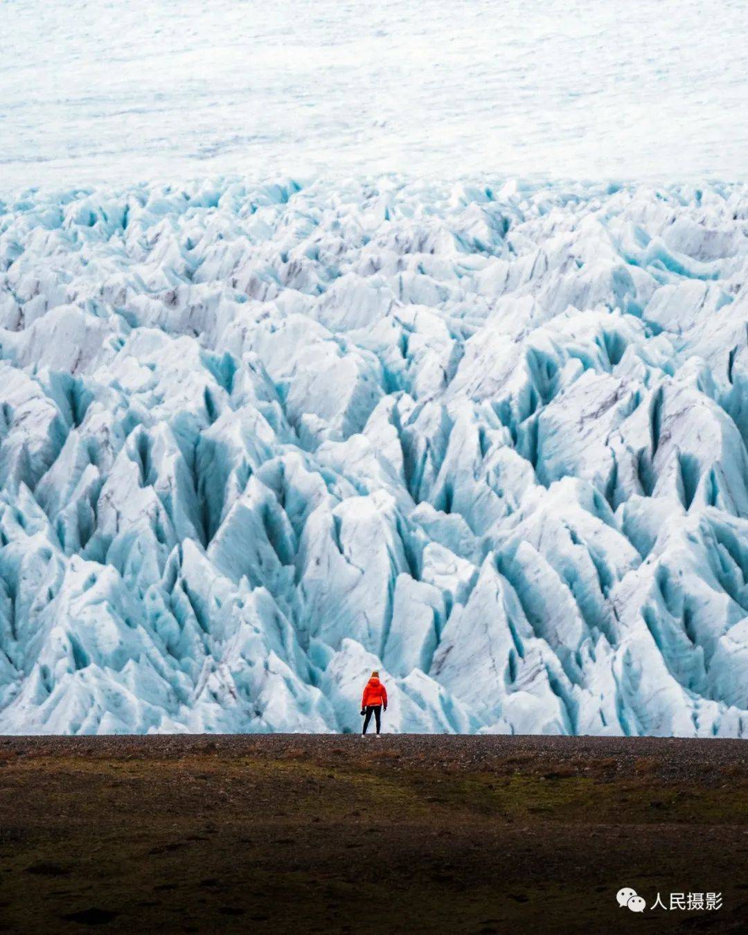 探秘托巴拉德：极寒冰川与神秘湖泊，究竟隐藏着怎样的自然之美？