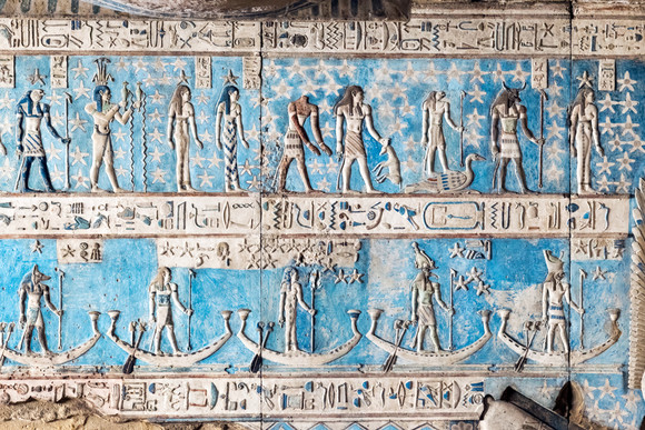 古埃及金字塔之谜：永恒的奇迹背后，藏着怎样的神秘宝藏？
