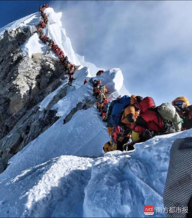 珠穆朗玛峰攀登：冷到极致，挑战严寒之巅
