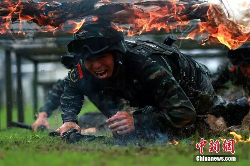 热血无赖打架视频_热血无赖和打手对话进行训练_热血无赖打架技巧