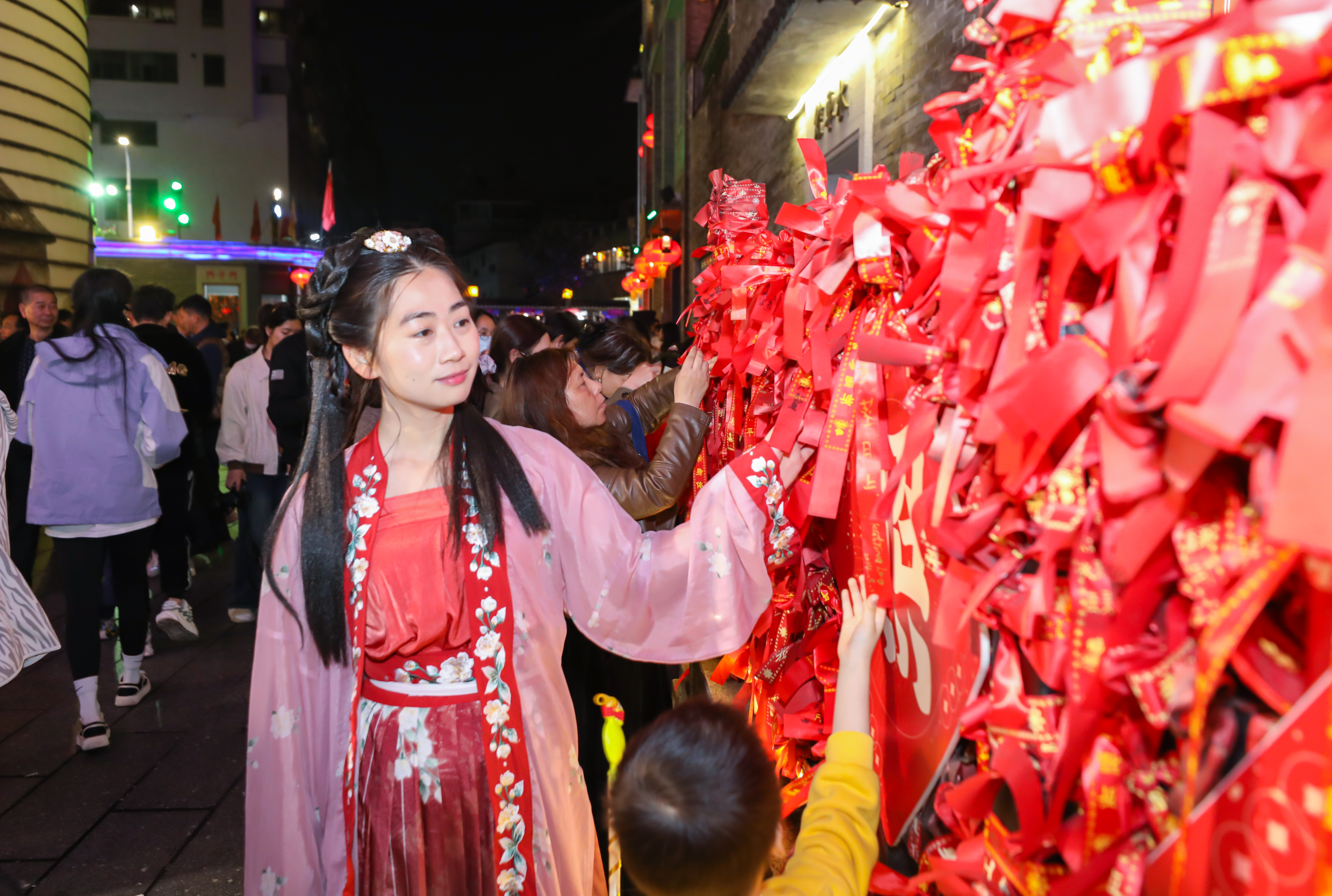 神秘邀请函怎么用_邀请函的秘密_《神秘邀请函》读后感